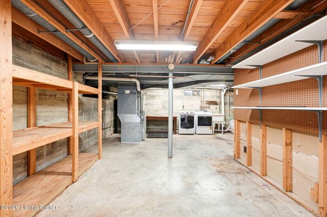 2318 Thornhill Rd, Louisville, KY 40222