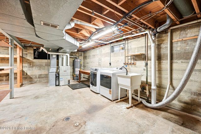 2318 Thornhill Rd, Louisville, KY 40222