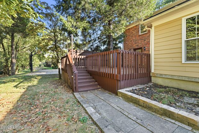 2318 Thornhill Rd, Louisville, KY 40222
