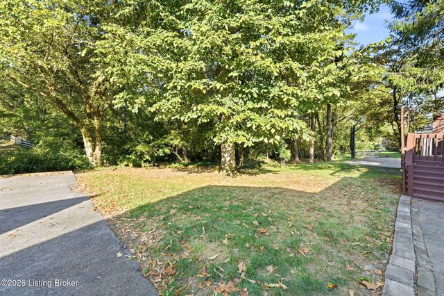 2318 Thornhill Rd, Louisville, KY 40222