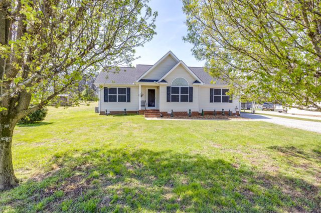 310 Daytona Dr, Cornersville, TN 37047