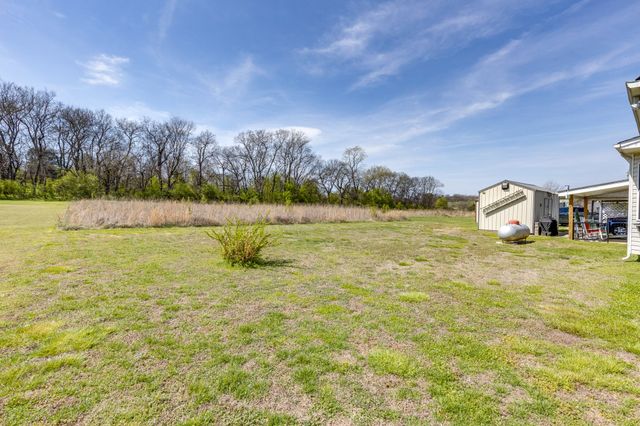 310 Daytona Dr, Cornersville, TN 37047