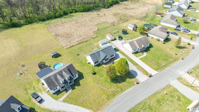 310 Daytona Dr, Cornersville, TN 37047