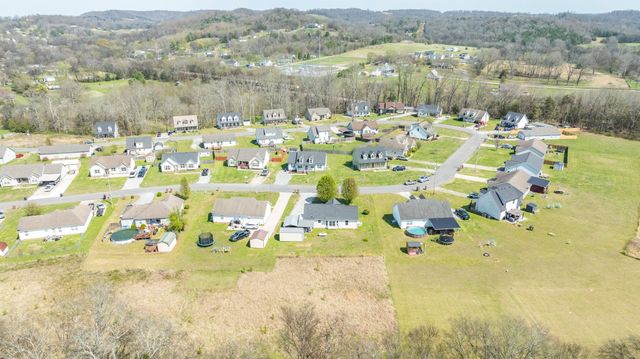 310 Daytona Dr, Cornersville, TN 37047