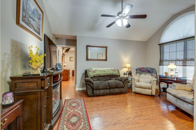 310 Daytona Dr, Cornersville, TN 37047