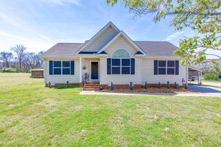 310 Daytona Dr, Cornersville, TN 37047