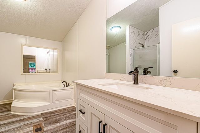 121 Circle Oak Drive, Point Blank, TX 77364
