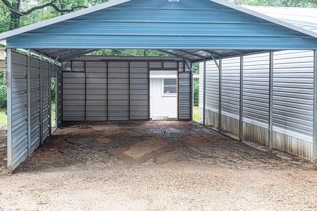 121 Circle Oak Drive, Point Blank, TX 77364