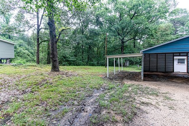 121 Circle Oak Drive, Point Blank, TX 77364