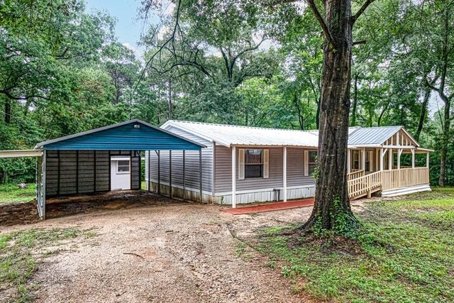 121 Circle Oak Drive, Point Blank, TX 77364