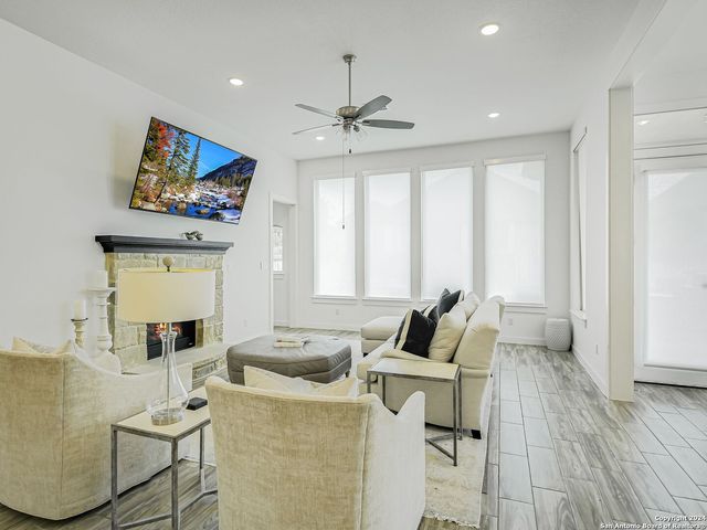 109 Quiet Oak, San Marcos, TX 78666