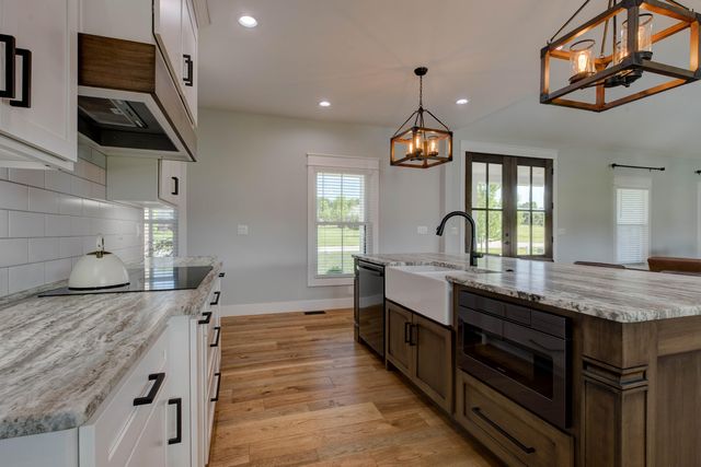 206 Lee Oak Circle, Harrodsburg, KY 40330