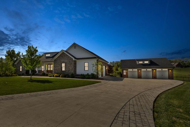 206 Lee Oak Circle, Harrodsburg, KY 40330