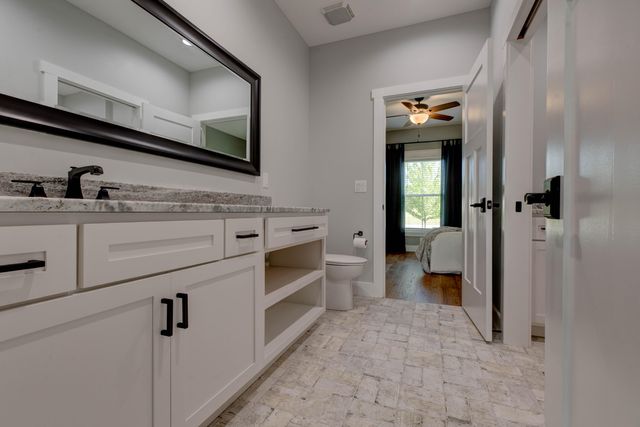 206 Lee Oak Circle, Harrodsburg, KY 40330