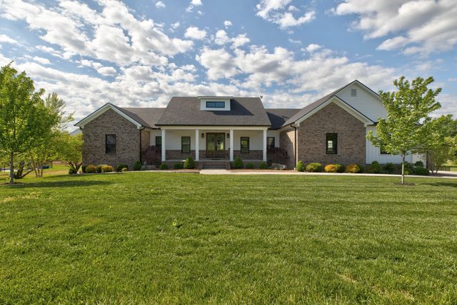 206 Lee Oak Circle, Harrodsburg, KY 40330