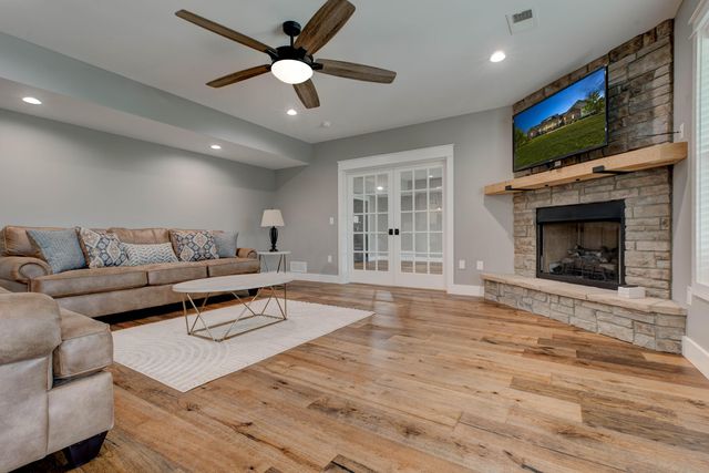 206 Lee Oak Circle, Harrodsburg, KY 40330