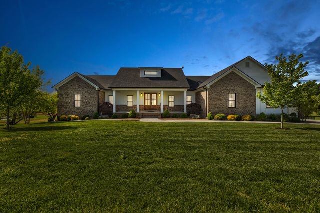 206 Lee Oak Circle, Harrodsburg, KY 40330