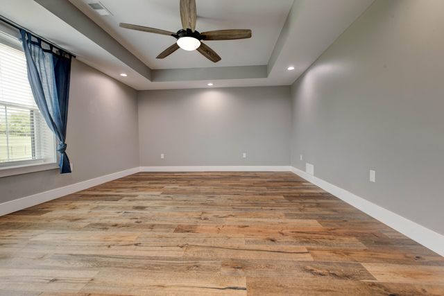 206 Lee Oak Circle, Harrodsburg, KY 40330