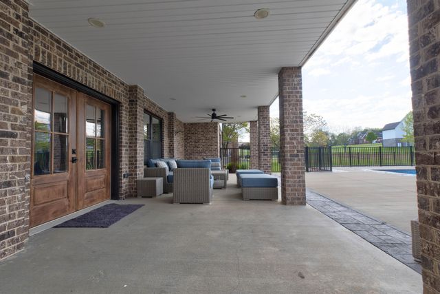 206 Lee Oak Circle, Harrodsburg, KY 40330