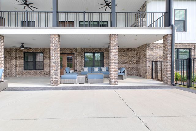 206 Lee Oak Circle, Harrodsburg, KY 40330