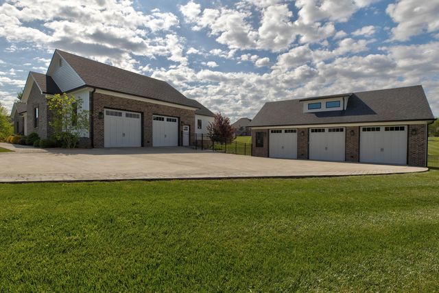 206 Lee Oak Circle, Harrodsburg, KY 40330