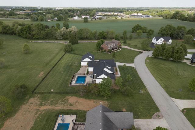 206 Lee Oak Circle, Harrodsburg, KY 40330