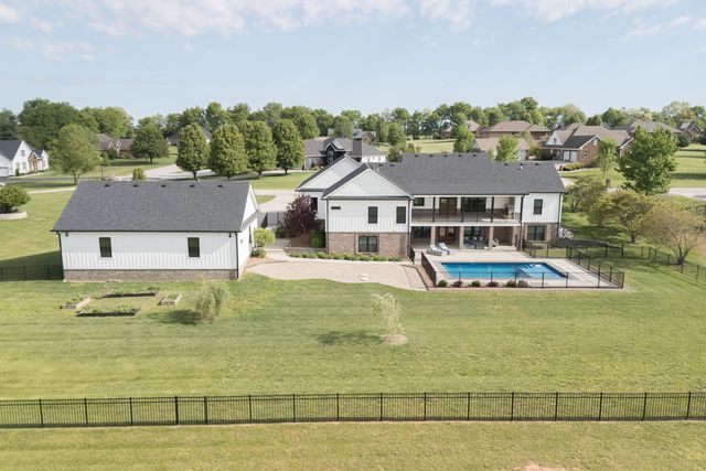 206 Lee Oak Circle, Harrodsburg, KY 40330