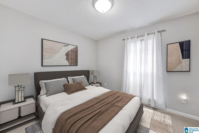 1087 KINGS FOREST DRIVE, Leeds, AL 35094