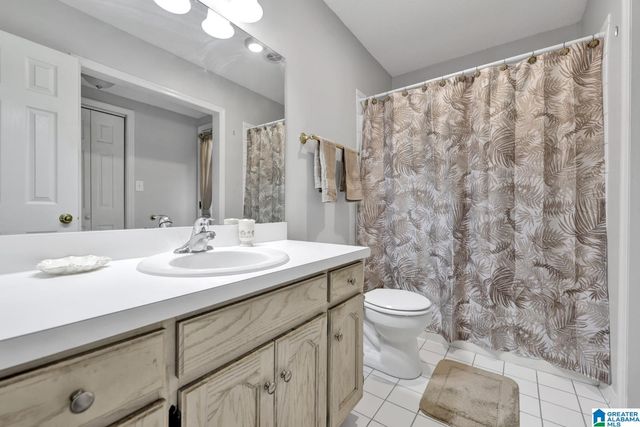 1087 KINGS FOREST DRIVE, Leeds, AL 35094