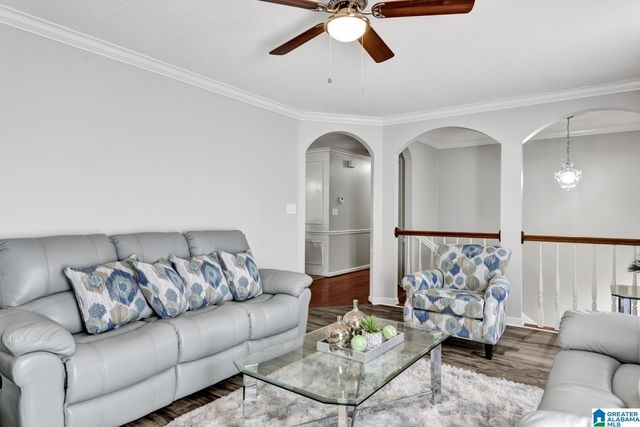 1087 KINGS FOREST DRIVE, Leeds, AL 35094