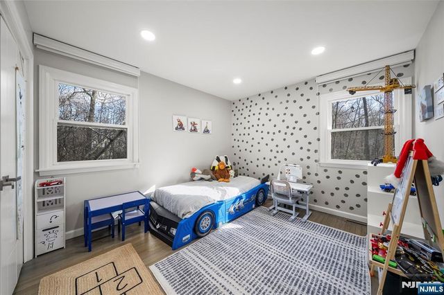 639 Pawnee Lane, Franklin Lakes, NJ 07417