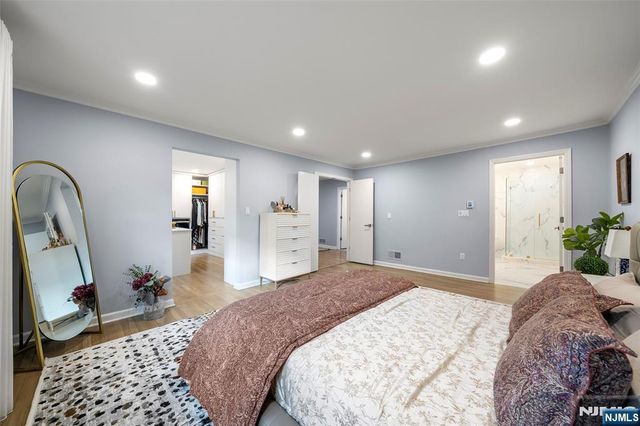 639 Pawnee Lane, Franklin Lakes, NJ 07417