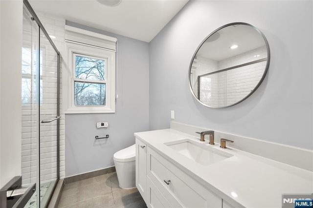 639 Pawnee Lane, Franklin Lakes, NJ 07417