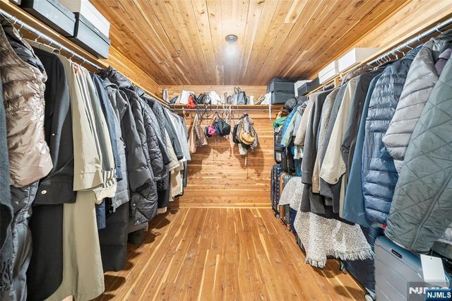 639 Pawnee Lane, Franklin Lakes, NJ 07417