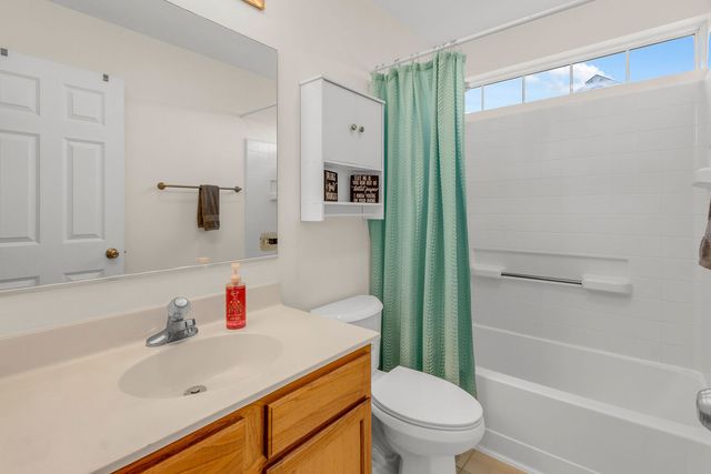 1807 Van Dyke Lane, Carpentersville, IL 60110