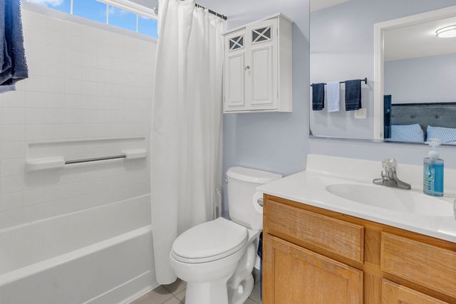 1807 Van Dyke Lane, Carpentersville, IL 60110