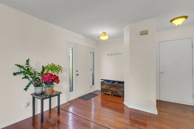 1807 Van Dyke Lane, Carpentersville, IL 60110