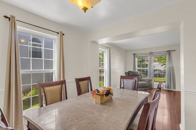 1807 Van Dyke Lane, Carpentersville, IL 60110