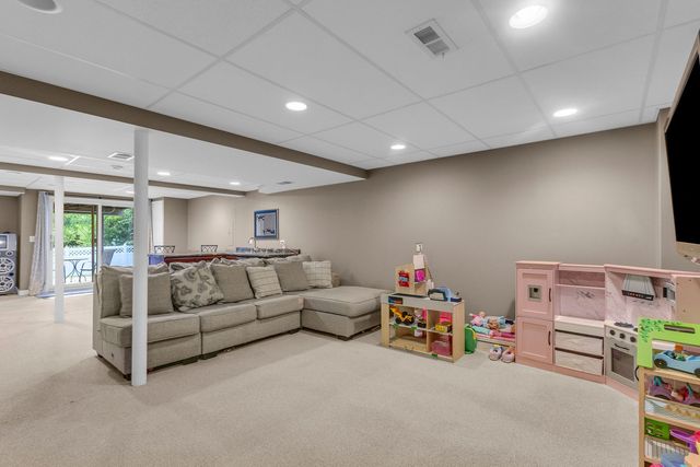 1807 Van Dyke Lane, Carpentersville, IL 60110