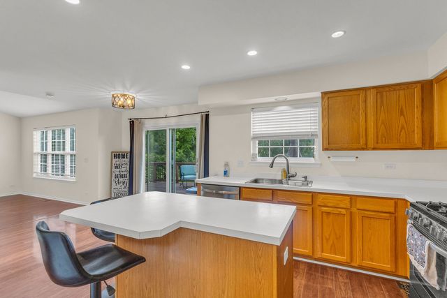 1807 Van Dyke Lane, Carpentersville, IL 60110