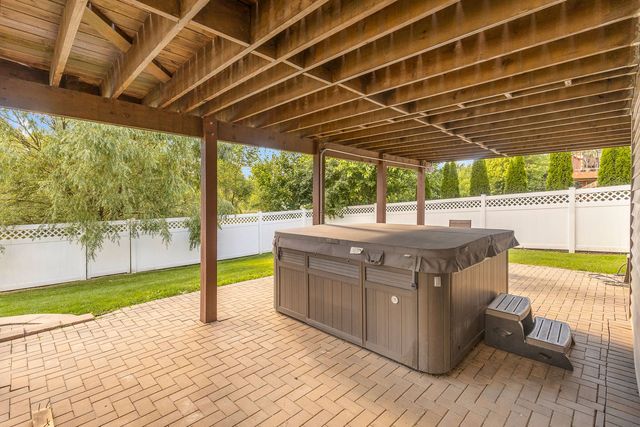 1807 Van Dyke Lane, Carpentersville, IL 60110