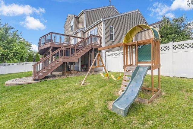 1807 Van Dyke Lane, Carpentersville, IL 60110