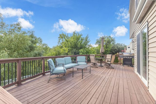 1807 Van Dyke Lane, Carpentersville, IL 60110