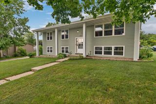 1593 LINDALE LANE, Green Bay, WI 54313
