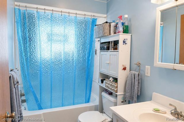 31274 Fernwood Street, Westland, MI 48186