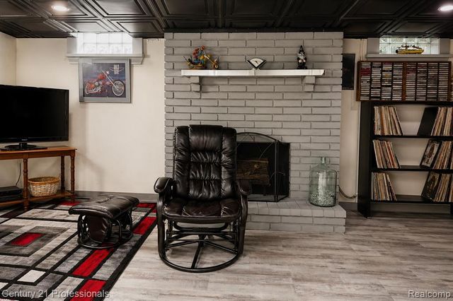 31274 Fernwood Street, Westland, MI 48186