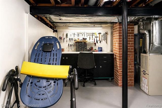 31274 Fernwood Street, Westland, MI 48186