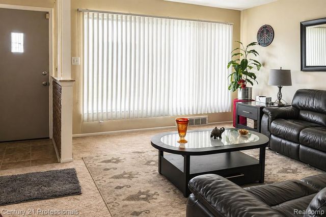 31274 Fernwood Street, Westland, MI 48186