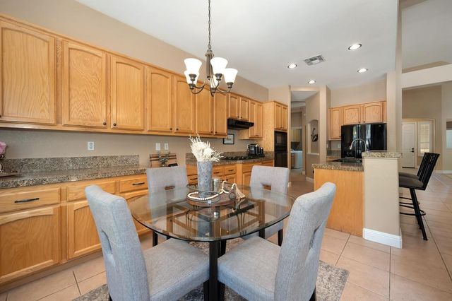 1685 Iroquois Rd, Rocklin, CA 95765