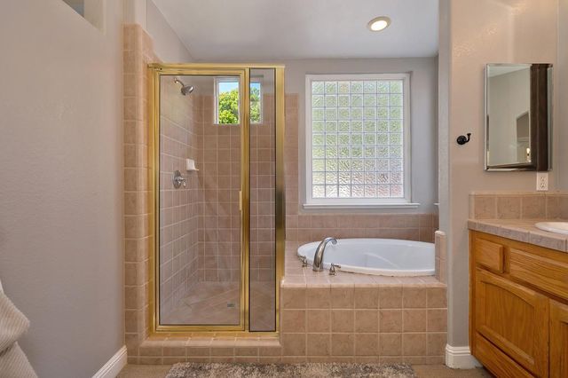 1685 Iroquois Rd, Rocklin, CA 95765